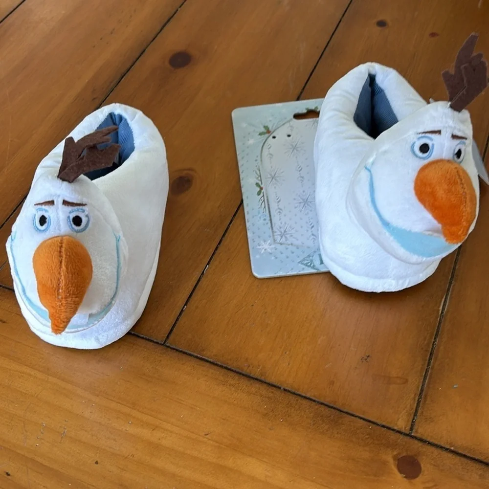 NWT Disney Frozen Olof slippers- warm and cozy size child’s XL 11/12. Brand new
